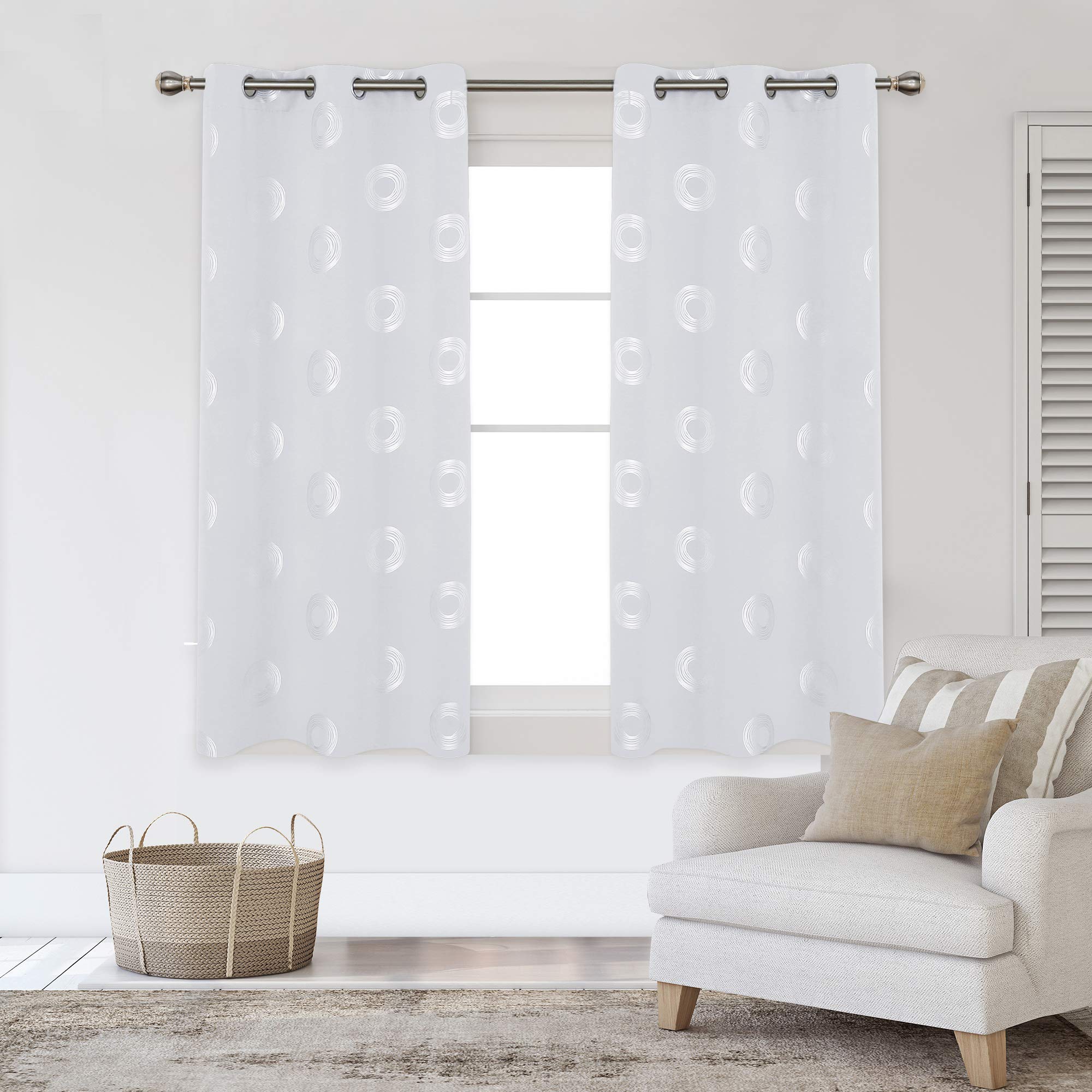 Greyish White/Silver