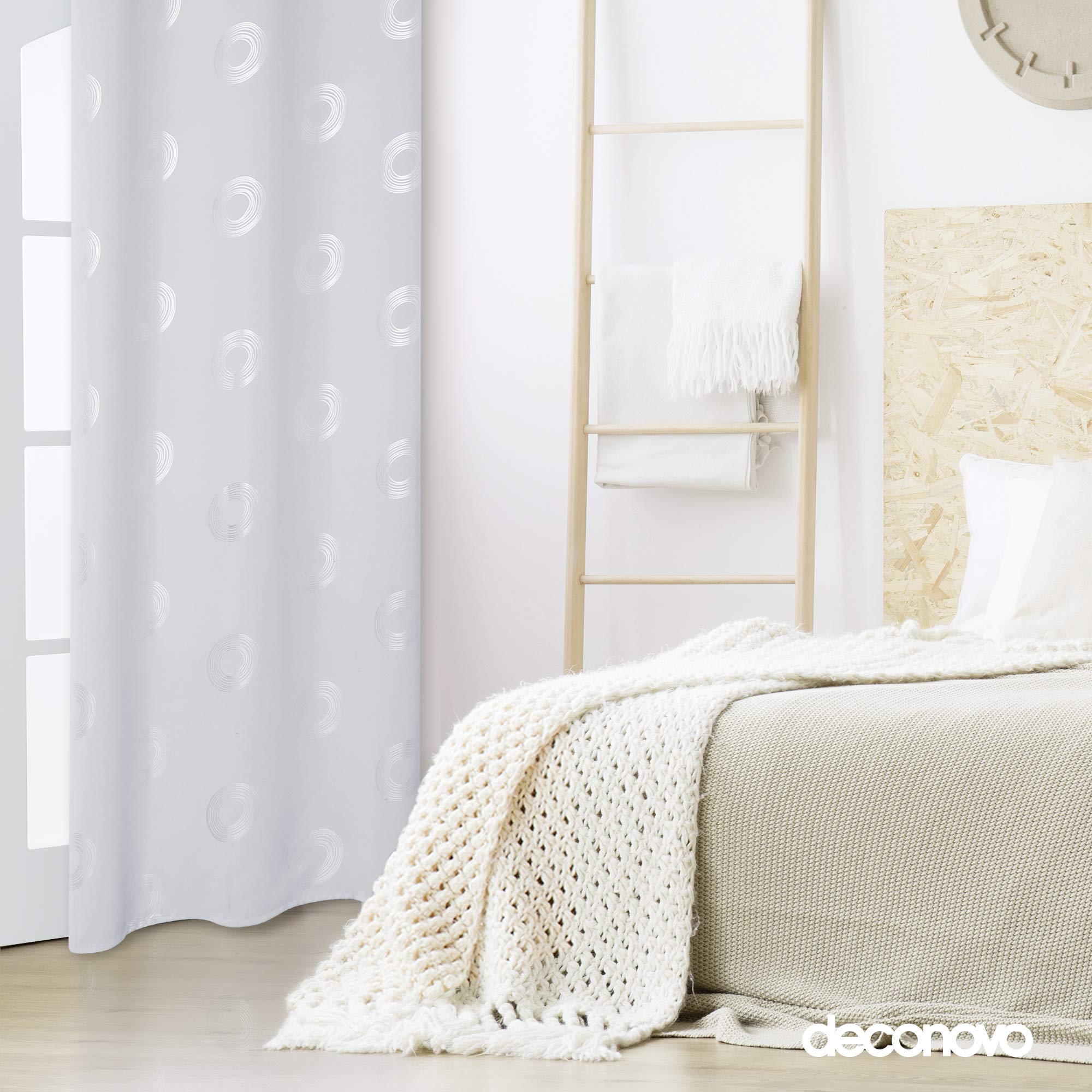 Greyish White/Silver