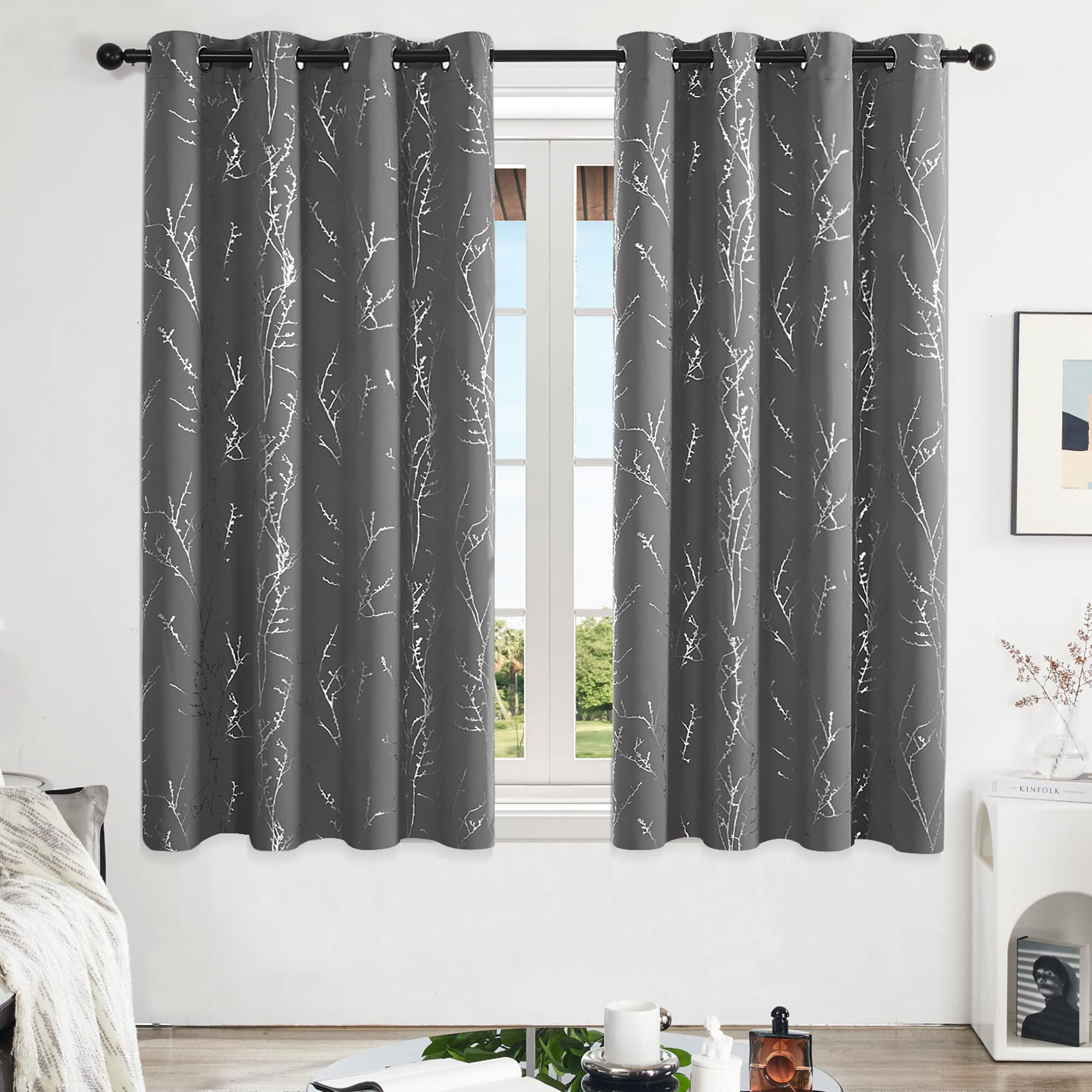 Light Grey/Silver Tree Branch